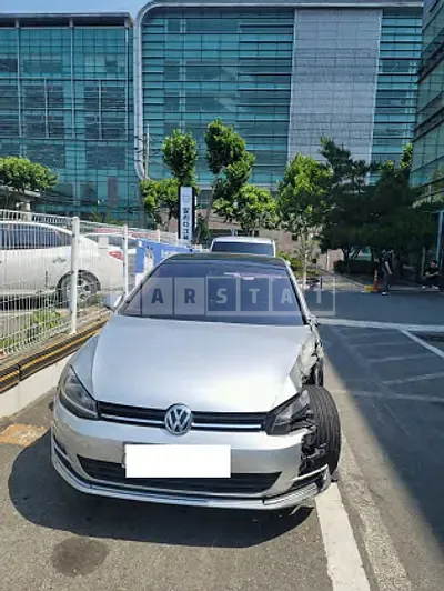 Photo 1 of 33: 2015 Volkswagen Golf — Korean insurance auction