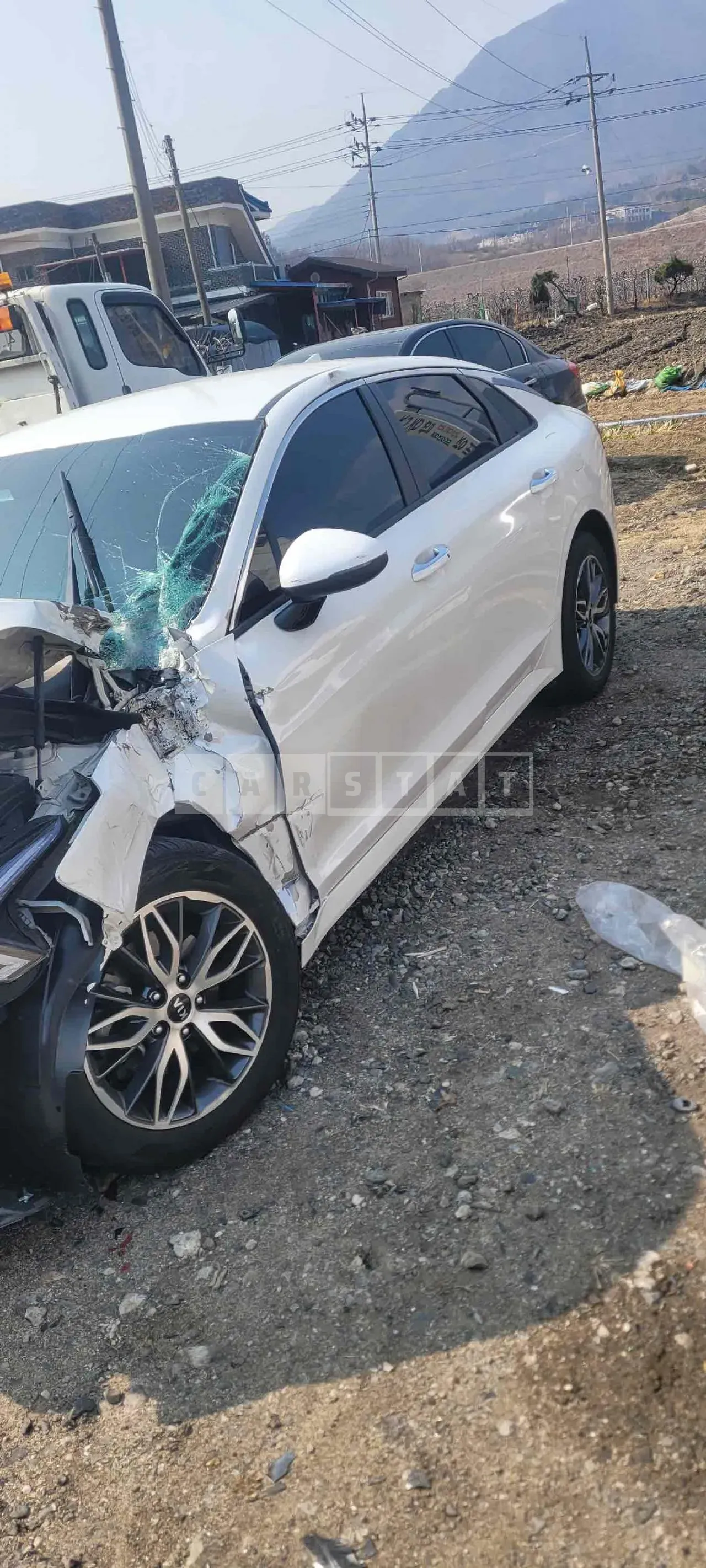 Photo 2 of 22: 2021 Kia K5, VIN KNAG741BBMA118805 — Korean insurance auction