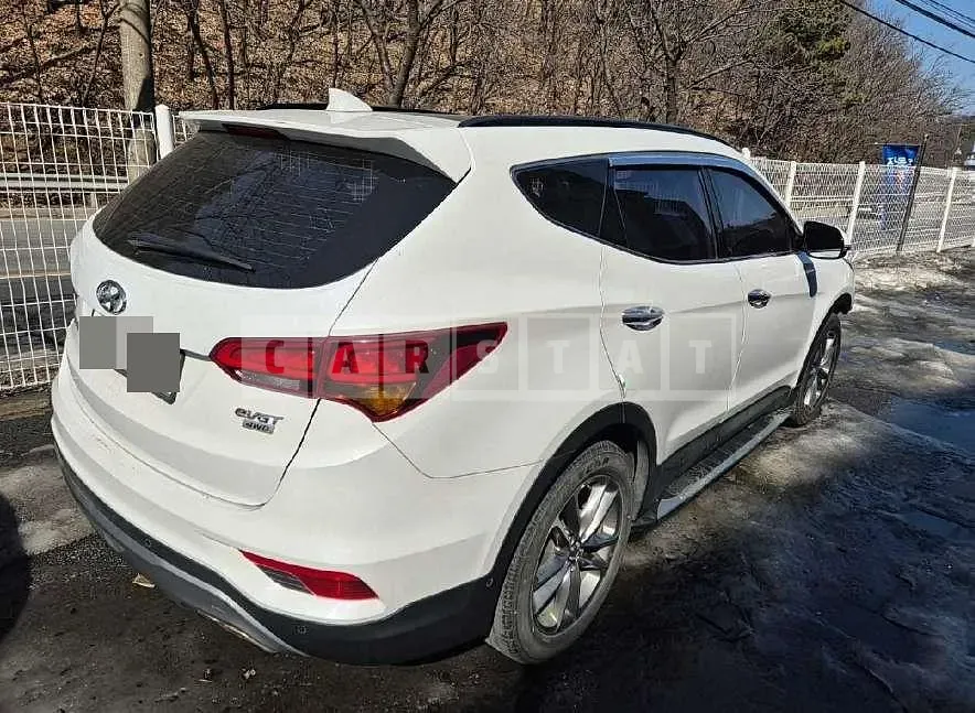 Photo 2 of 12: 2015 Hyundai Santa Fe DM Diesel 2.2 4WD — Korean insurance auction