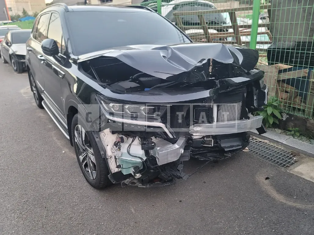 Photo 2 of 10: 2021 Kia Sorento Hivery 4WD — Korean insurance auction