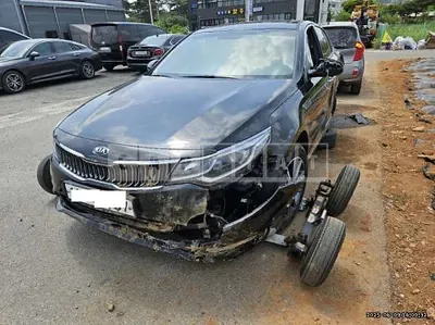 Photo 1 of 23: 2019 Kia K5 — Korean insurance auction
