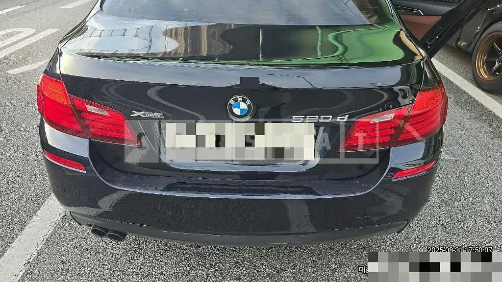 Photo 2 of 6: 2015 BMW 520d xDrive — Korean insurance auction