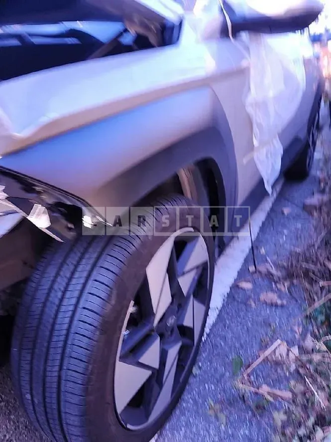 Photo 2 of 47: 2023 Hyundai Kona 1.6, VIN KMHHE813BPU010081 — Korean insurance auction