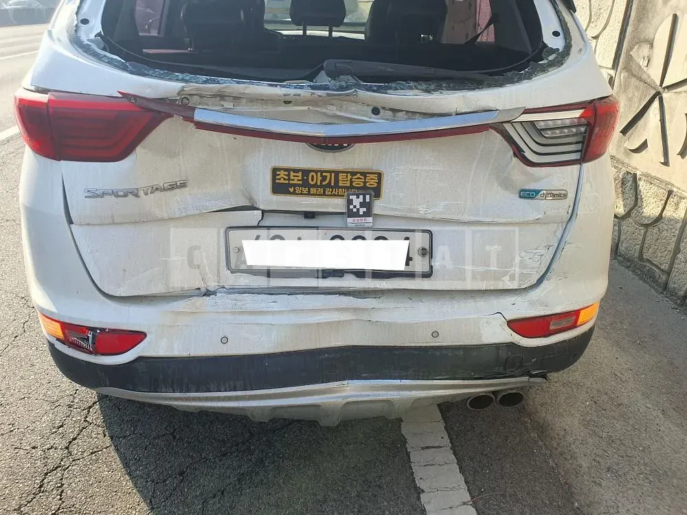 Photo 2 of 6: 2015 Kia Sportage, VIN KNAP6815GGK014625 — Korean insurance auction