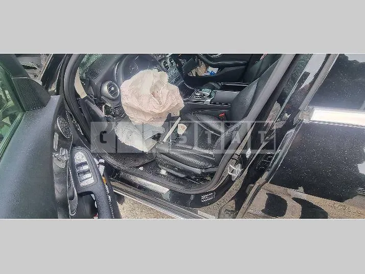 Photo 2 of 10: 2019 Mercedes-Benz C220 d — Korean insurance auction