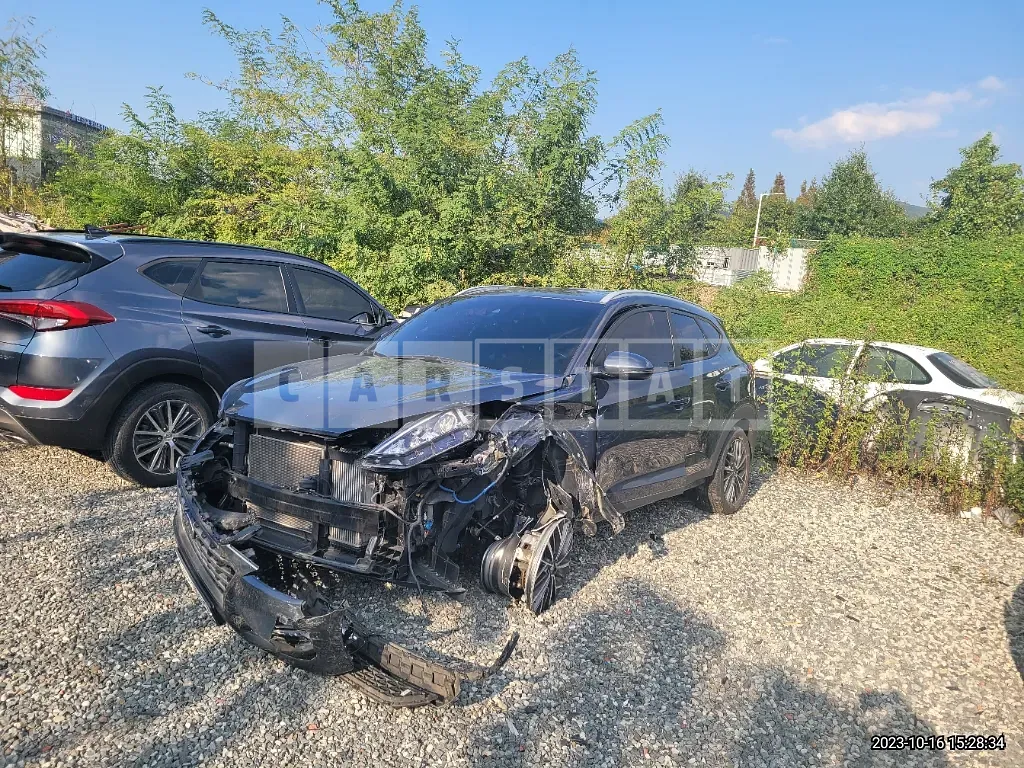 Photo 2 of 11: 2018 Hyundai Tucson TL 2.0, VIN KMHJ581ABKU910401 — Korean insurance auction