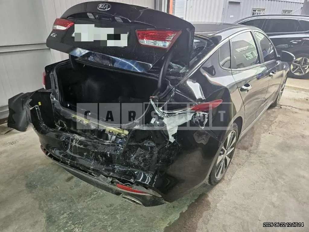 Photo 2 of 13: 2015 Kia K5 2.0 — Korean insurance auction