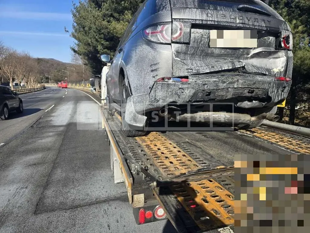 Photo 2 of 7: 2017 Land Rover Discovery Sport 2.0d — Korean insurance auction
