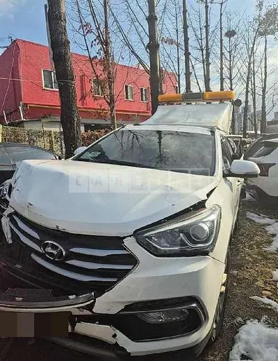 Photo 1 of 18: 2017 Hyundai Santa Fe DM — Korean insurance auction