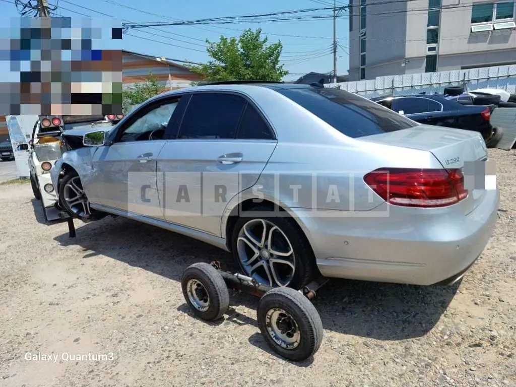 Photo 2 of 10: 2015 Mercedes-Benz E250 BlueTec 4Matic — Korean insurance auction