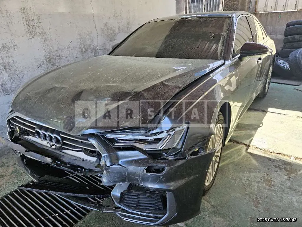 Photo 2 of 18: 2021 Audi A6 45 TFSI — Korean insurance auction
