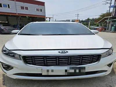 Photo 1 of 13: 2018 Kia Carnivals — Korean insurance auction