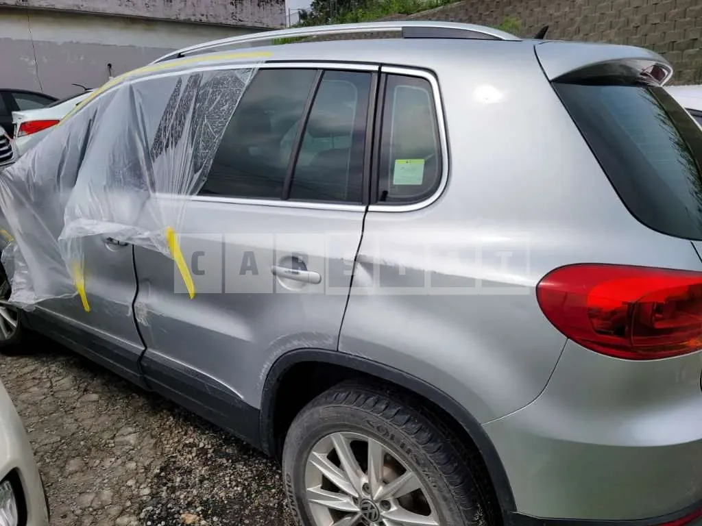 Photo 2 of 12: 2015 Volkswagen Tiguan 2.0 TDI Blue Motion, VIN WVGZZZ5NZFW555130 — Korean insurance auction