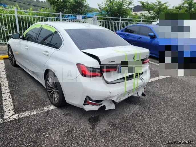 Photo 2 of 23: 2021 BMW 320d xDrive, VIN WBA5V7108NFL81709 — Korean insurance auction