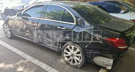 Photo 2 of 26: 2019 Mercedes-Benz E220d, VIN WDDZF0EB3KA682584 — Korean insurance auction
