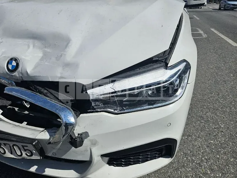 Photo 2 of 15: 2017 BMW 520d, VIN WBAJC3108HG991878 — Korean insurance auction