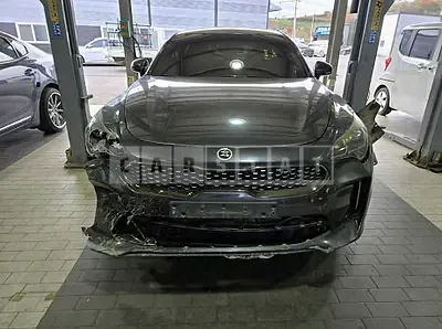 Photo 1 of 10: 2018 Kia Stinger, VIN KNAE351ABJS035708 — Korean insurance auction