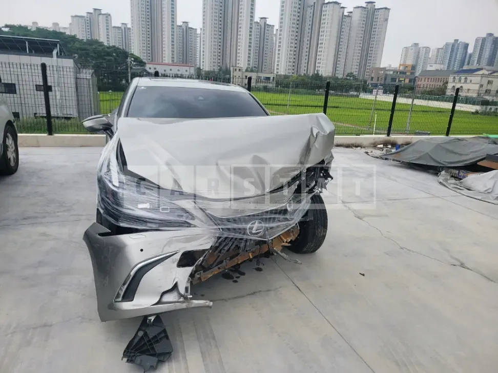 Photo 2 of 14: 2023 Lexus ES300h — Korean insurance auction