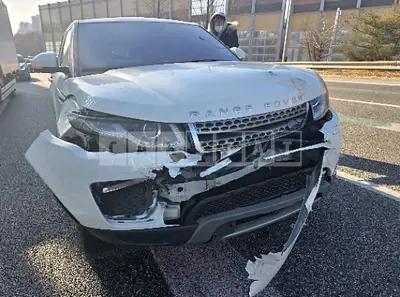 Photo 1 of 15: 2016 Land Rover Range Rover Evoque 2.0d — Korean insurance auction
