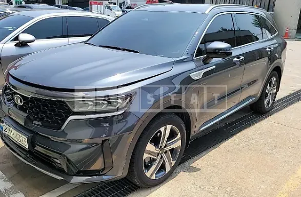 Photo 2 of 10: 2021 Kia Sorento, VIN KNARF81GBMA032902 — Korean insurance auction