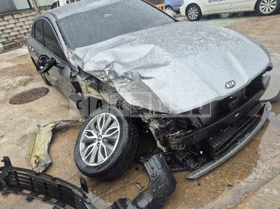 Photo 2 of 12: 2020 Kia K5, VIN KNAG241JBLA006142 — Korean insurance auction
