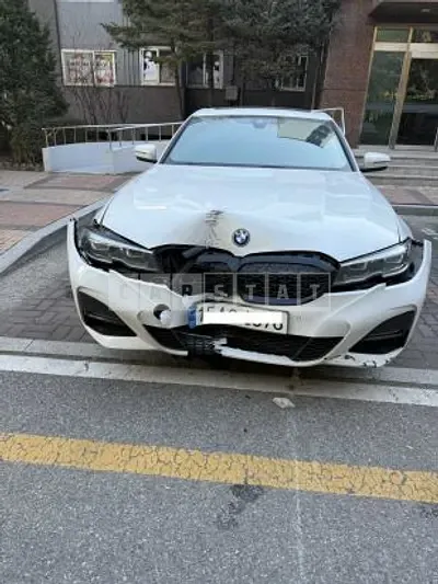 2022 BMW 320e