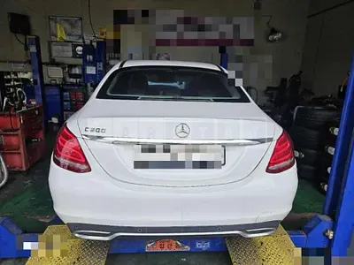 Photo 1 of 12: 2017 Mercedes-Benz C200 — Korean insurance auction