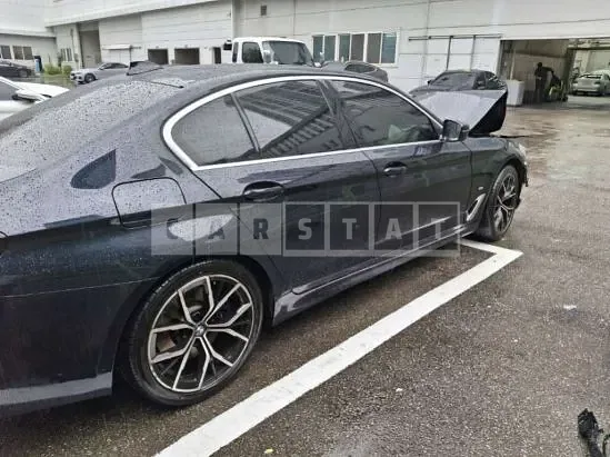 Photo 2 of 22: 2021 BMW 530i xDrive — Korean insurance auction