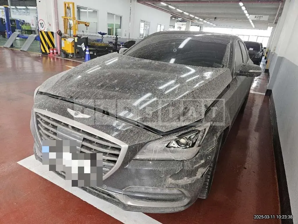 Photo 2 of 19: 2019 Genesis G80 3.3 — Korean insurance auction