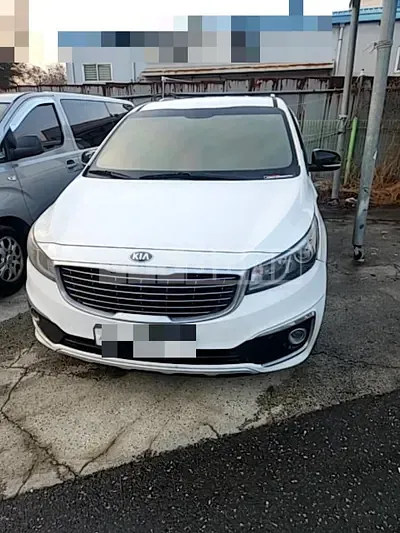 Photo 1 of 19: 2015 Kia Carnivals — Korean insurance auction