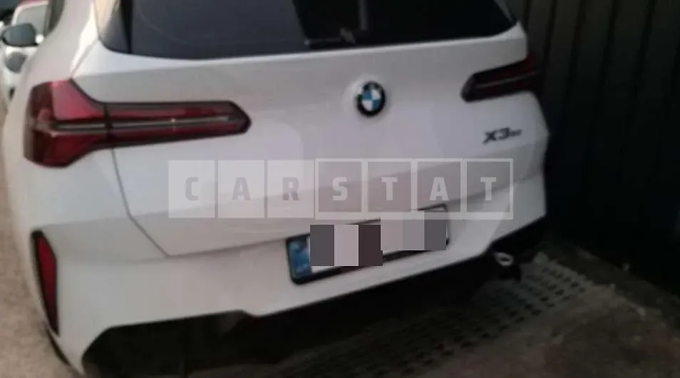 Photo 2 of 10: 2025 BMW X3 20 xDrive — Korean insurance auction