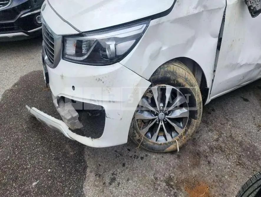 Photo 2 of 15: 2017 Kia Carnivals — Korean insurance auction