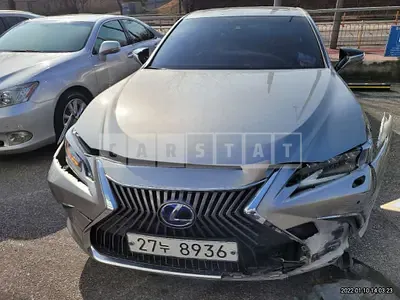 Photo 1 of 38: 2019 Lexus ES300h, VIN JTHB21B10K2052894 — Korean insurance auction