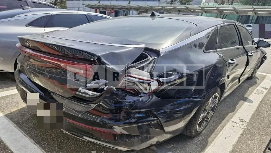 Photo 2 of 38: 2021 Kia K5 — Korean insurance auction