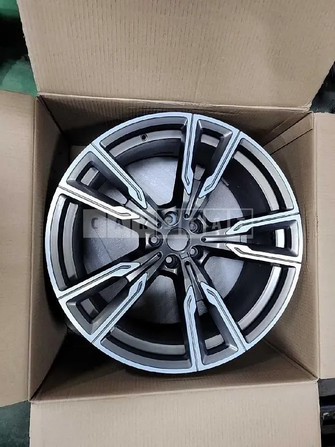 Photo 3 of 3: 2023 BMW (parts) X6 M50i Wheels — Korean insurance auction