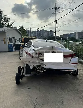Photo 2 of 4: 2020 Kia K5 — Korean insurance auction