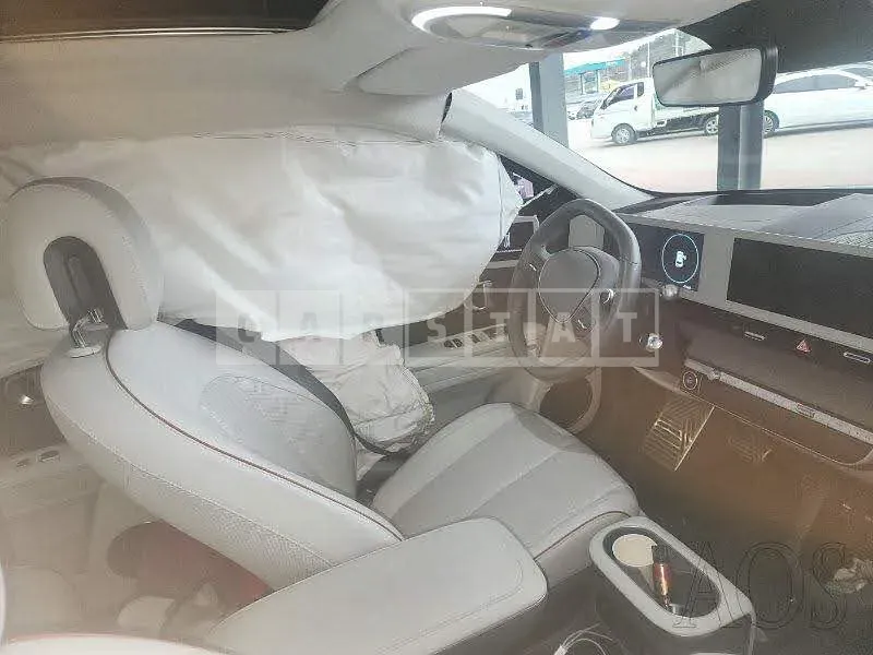 Photo 2 of 11: 2022 Hyundai IONIQ 5, VIN KMHKR81CPNU082810 — Korean insurance auction