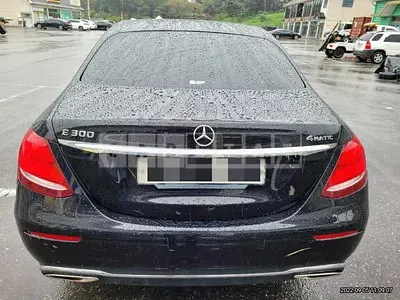 Photo 1 of 40: 2019 Mercedes-Benz E300 4Matic — Korean insurance auction