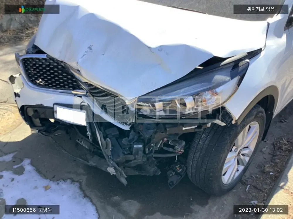 Photo 2 of 11: 2017 Kia Sorento /Sorrento, VIN KNAPS81ABHA362120 — Korean insurance auction