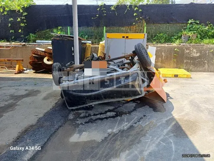 Photo 2 of 7: 2021 Mercedes-Benz Smart Road Work Mark — Korean insurance auction