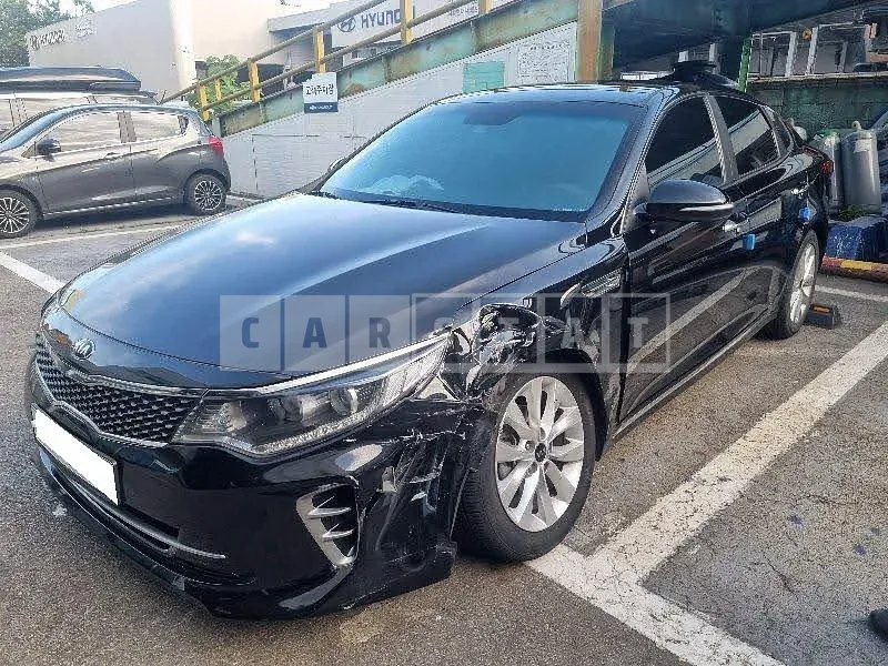 Photo 2 of 26: 2015 Kia K5, VIN KNAGX411BGA020234 — Korean insurance auction