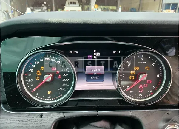 Photo 2 of 16: 2018 Mercedes-Benz E220d — Korean insurance auction