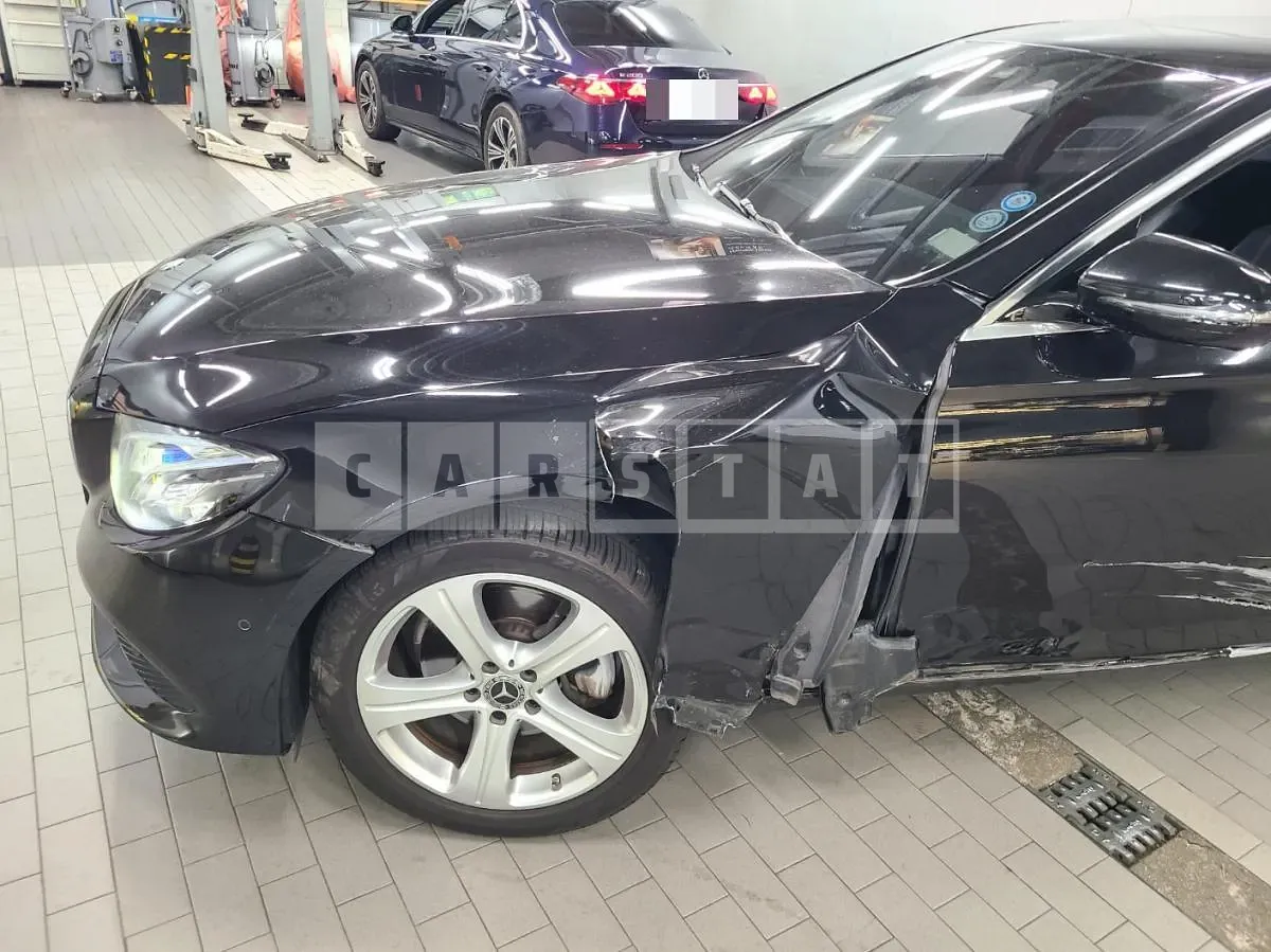 Photo 2 of 9: 2018 Mercedes-Benz E220 d — Korean insurance auction