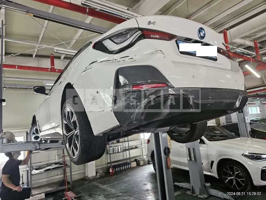Photo 2 of 31: 2022 BMW Ir SCRIES40 — Korean insurance auction