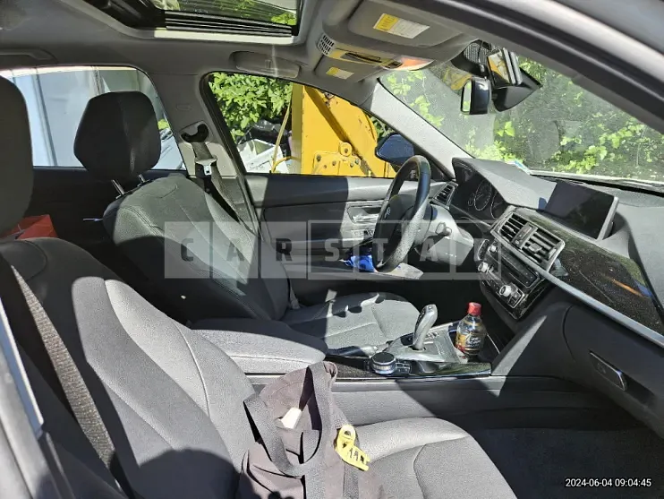 Photo 2 of 34: 2018 BMW 320d — Korean insurance auction