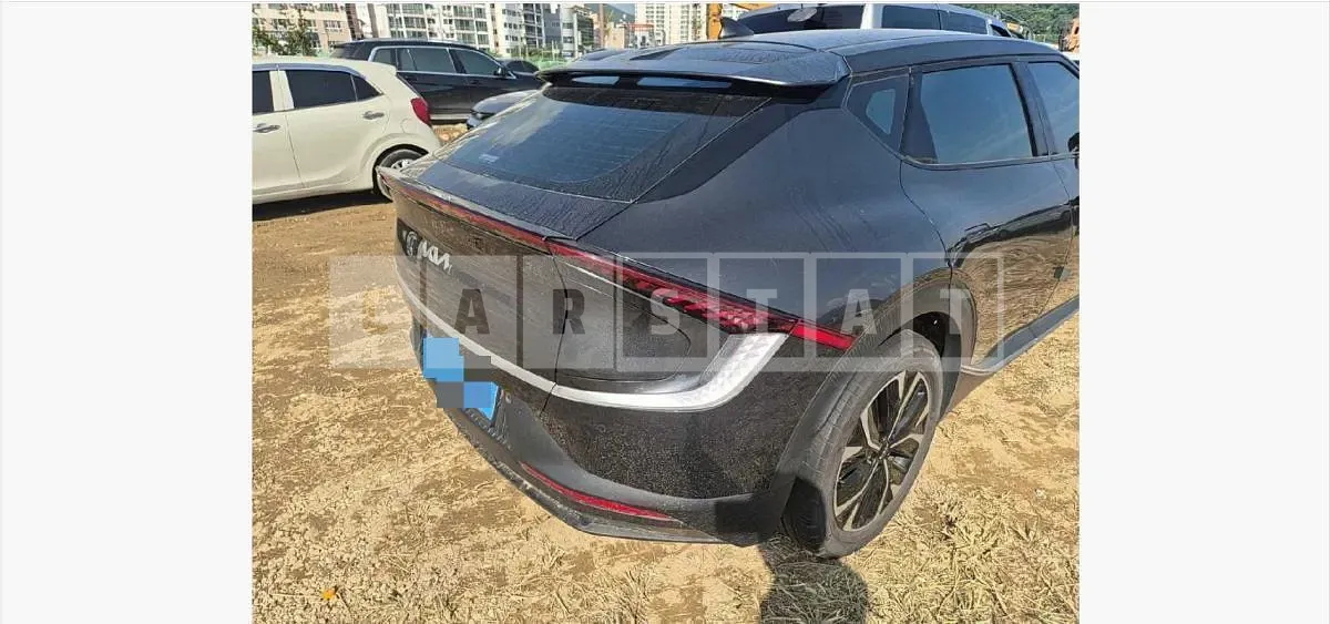 Photo 2 of 17: 2022 Kia EV6 Long Range Air 4WD — Korean insurance auction
