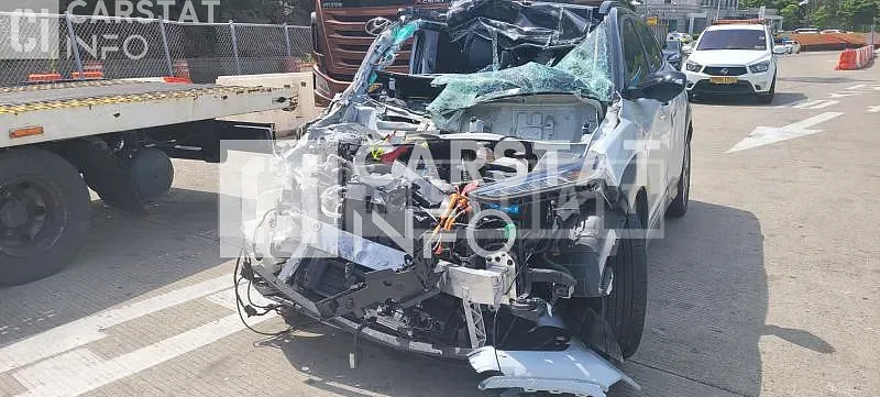 Photo 2 of 7: 2018 Hyundai Kona Electric, VIN KMHK381GFKU000614 — Korean insurance auction