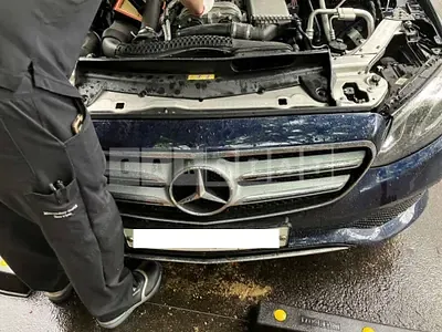 Photo 1 of 11: 2018 Mercedes-Benz E 200, VIN WDDZF4CB9JA373405 — Korean insurance auction