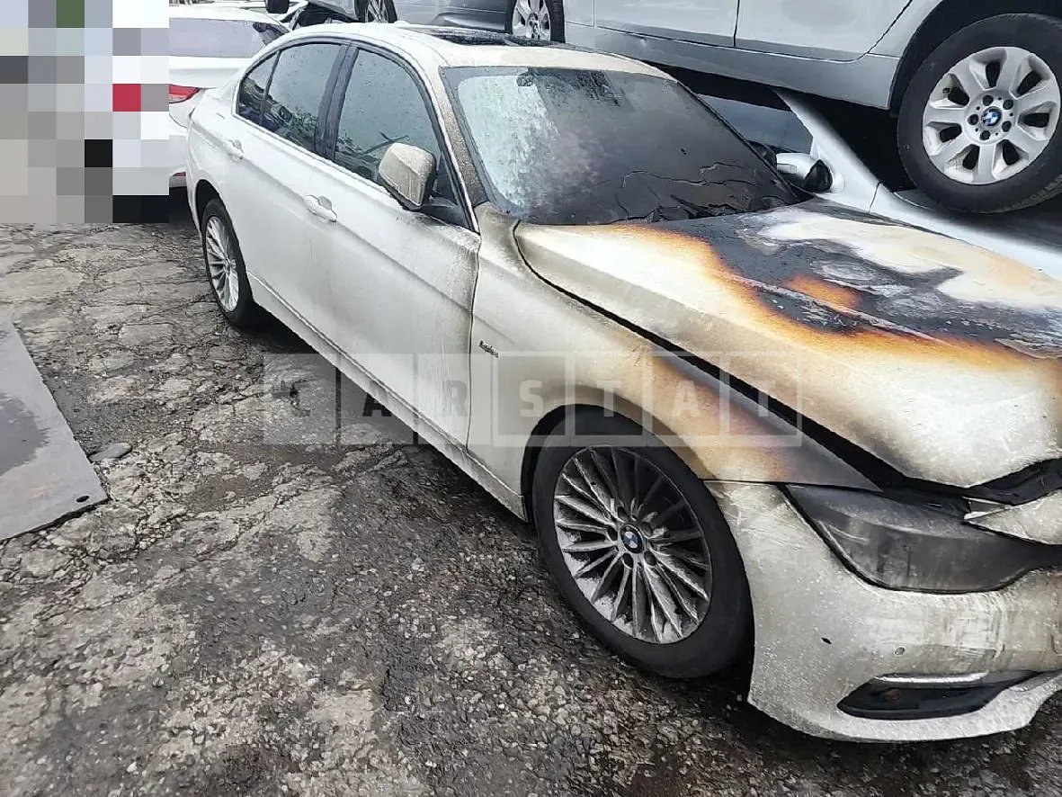 Photo 2 of 29: 2018 BMW 320i — Korean insurance auction
