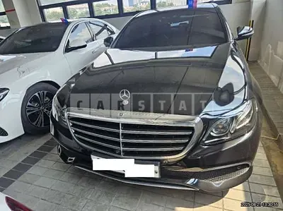 Photo 1 of 15: 2019 Mercedes-Benz E 300 4Matic — Korean insurance auction